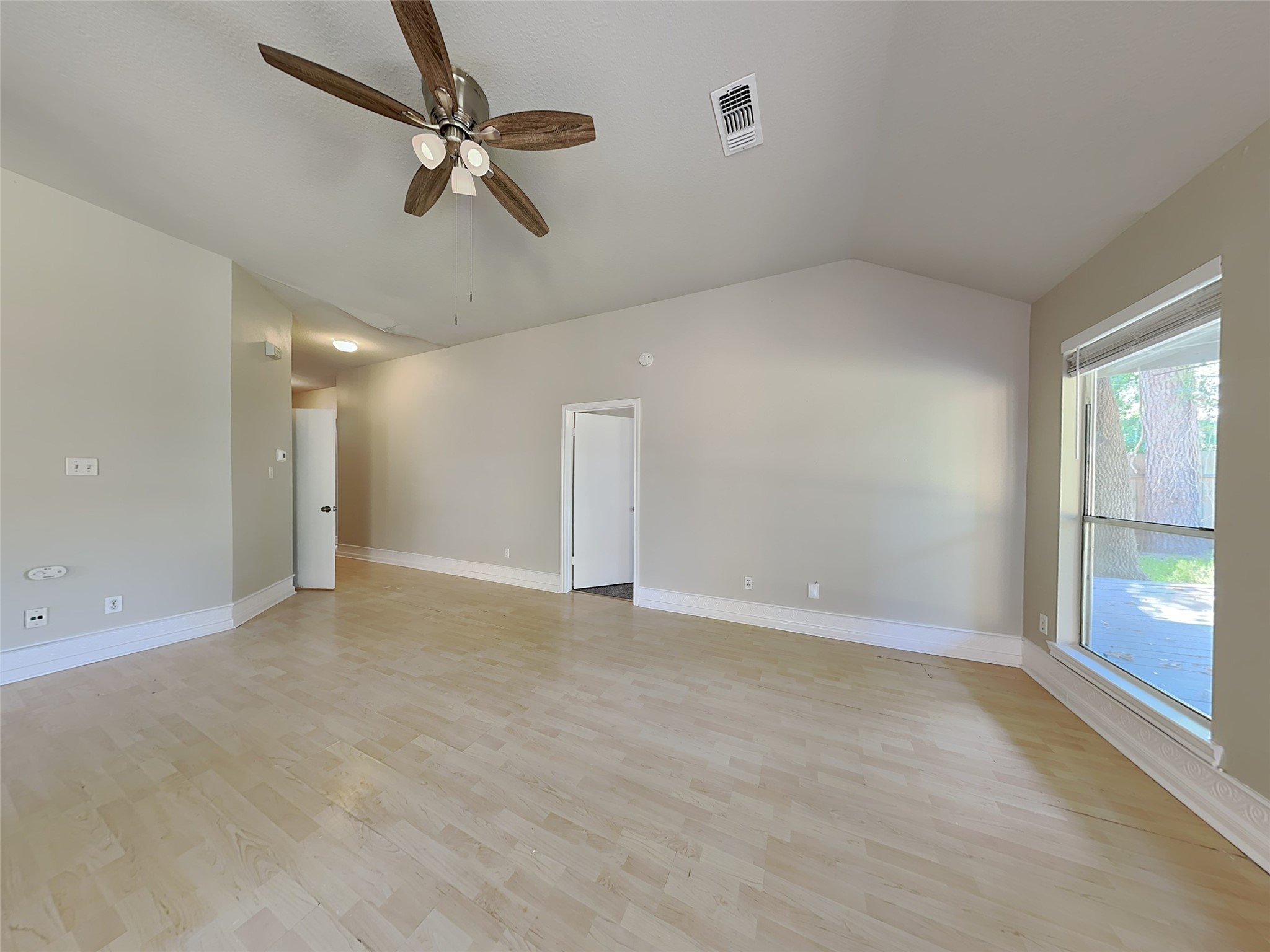 4926 Maurita Drive Property Photo 7