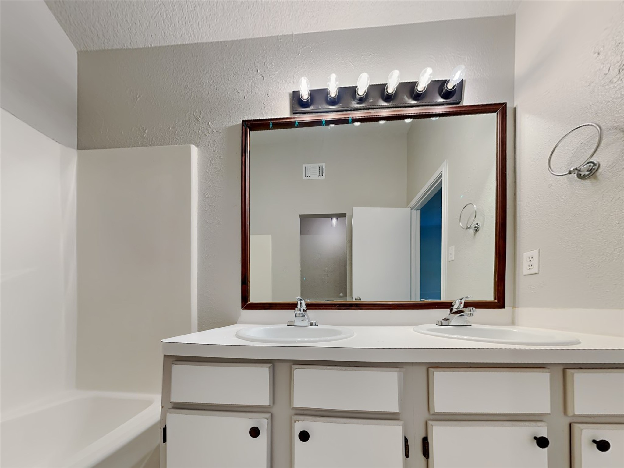 4926 Maurita Drive Property Photo 15
