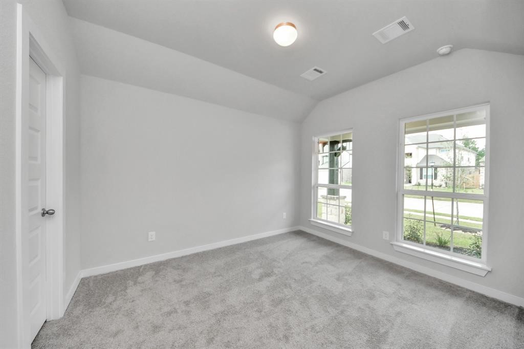 12022 Maple Oak Drive Property Photo 6