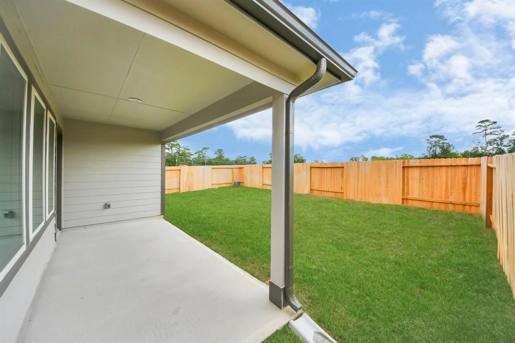 12022 Maple Oak Drive Property Photo 13