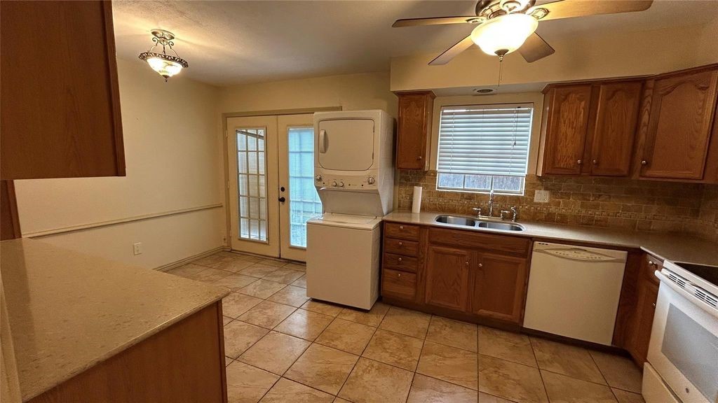 7600 Burgoyne Road 115 Property Photo 10