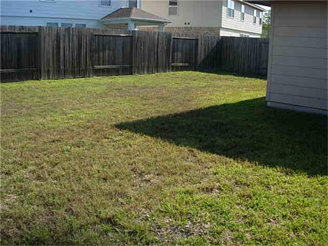 29614 Legends Bend Lane Property Photo 8