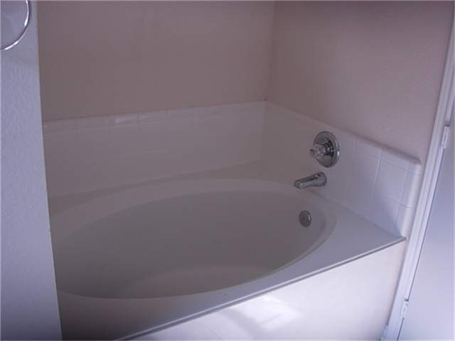 29614 Legends Bend Lane Property Photo 10