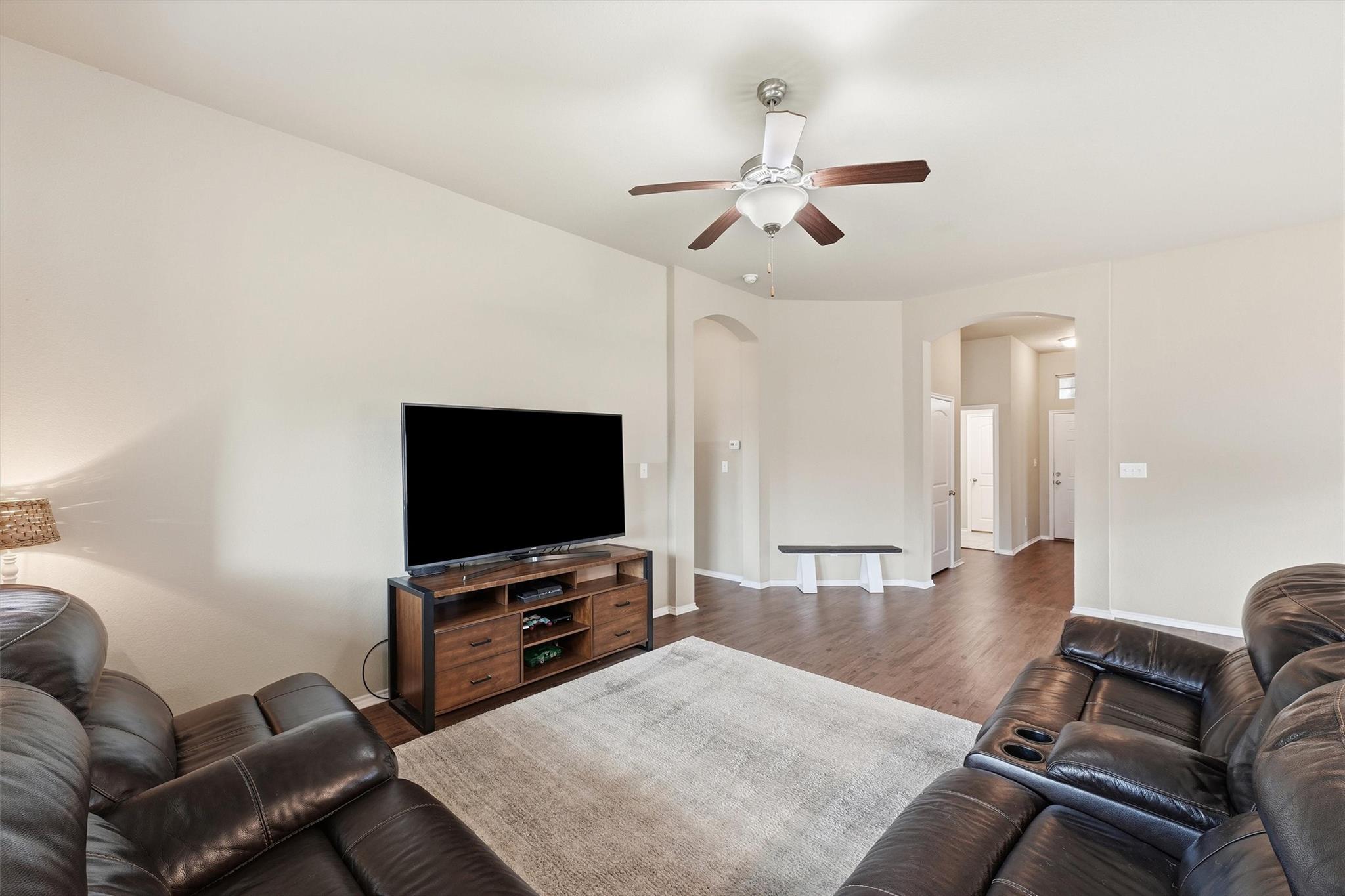 1948 Briar Grove Drive, Conroe Tx 77301 Property Photo 4
