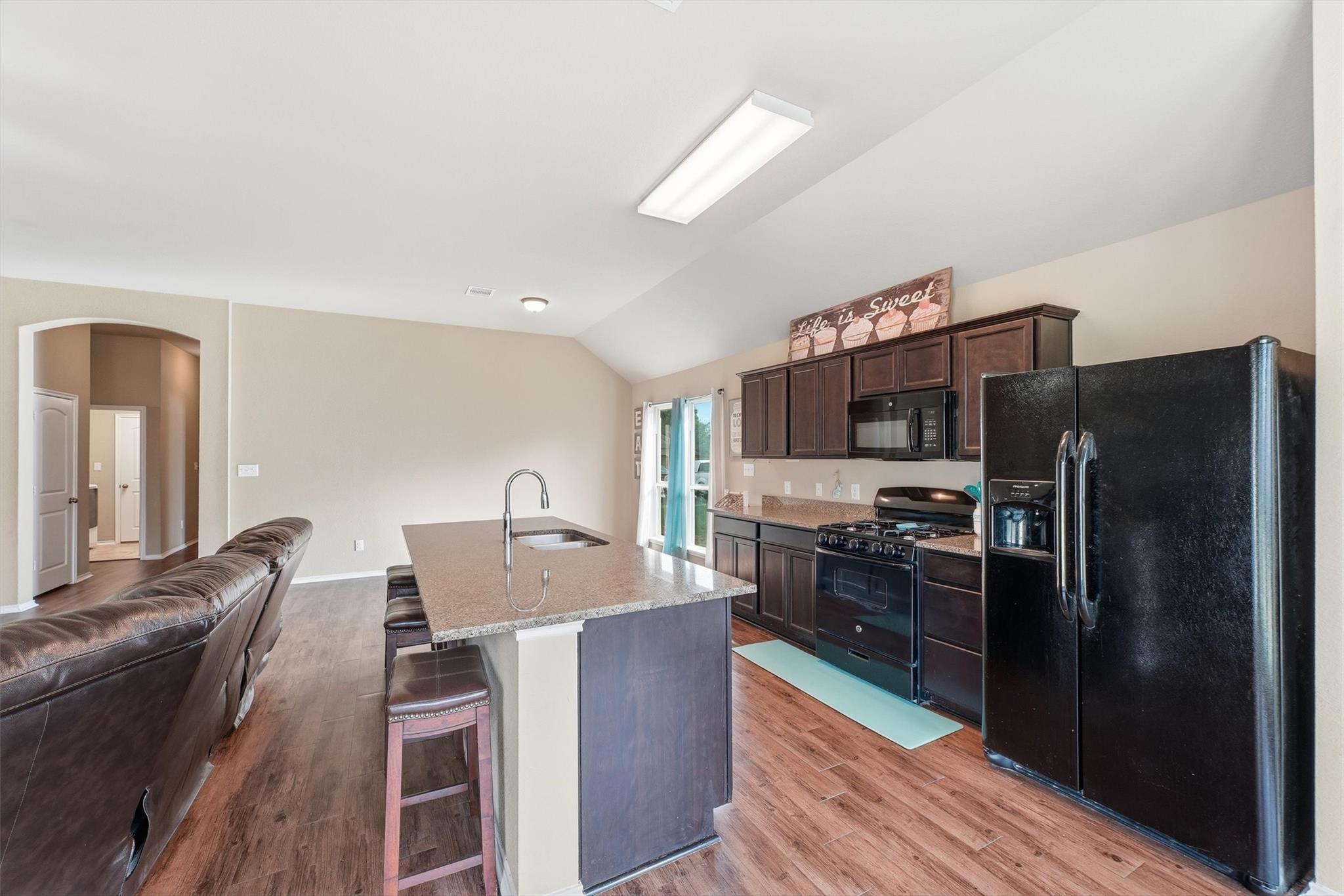 1948 Briar Grove Drive Property Photo 6