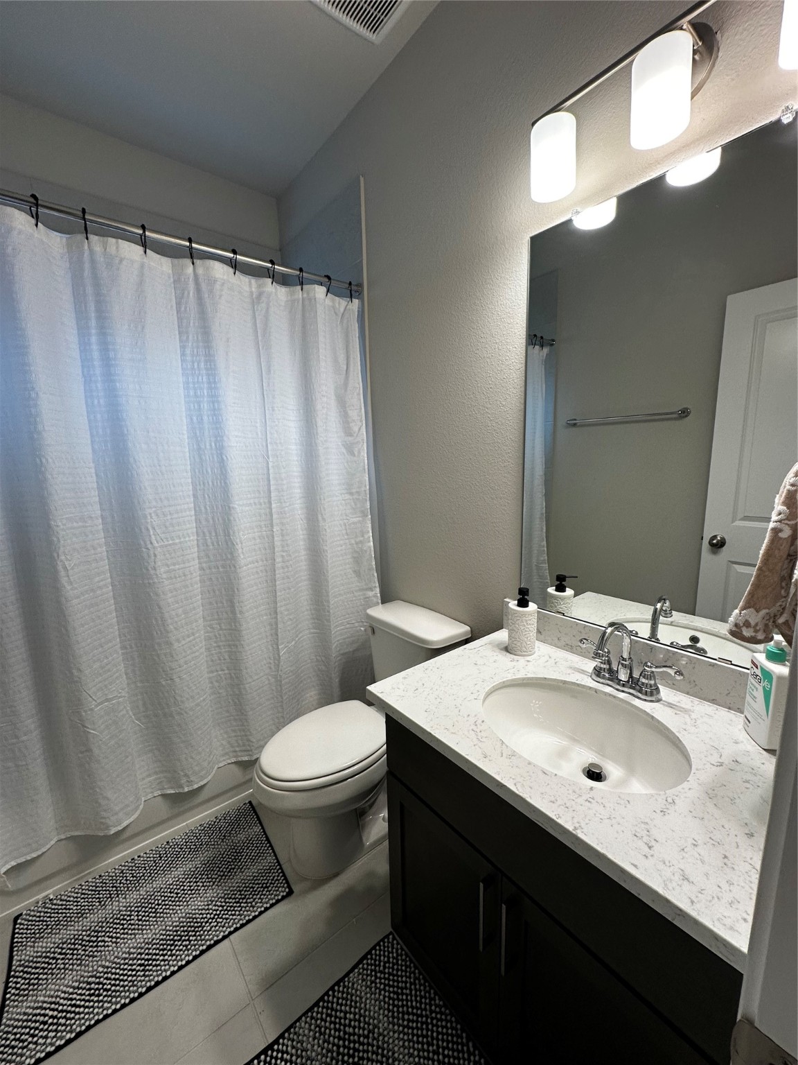 8710 Winters Edge Road Property Photo 8