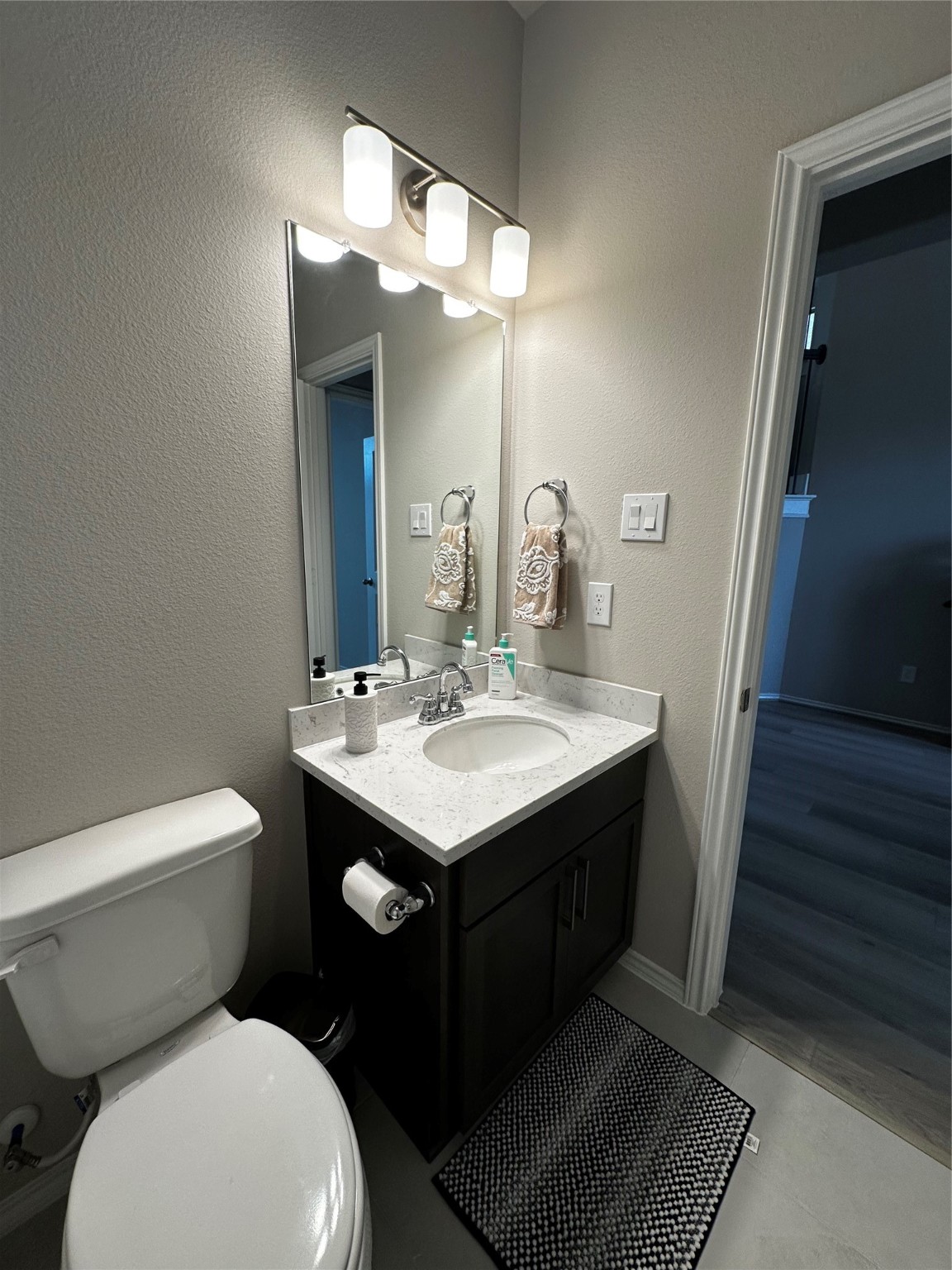 8710 Winters Edge Road Property Photo 9