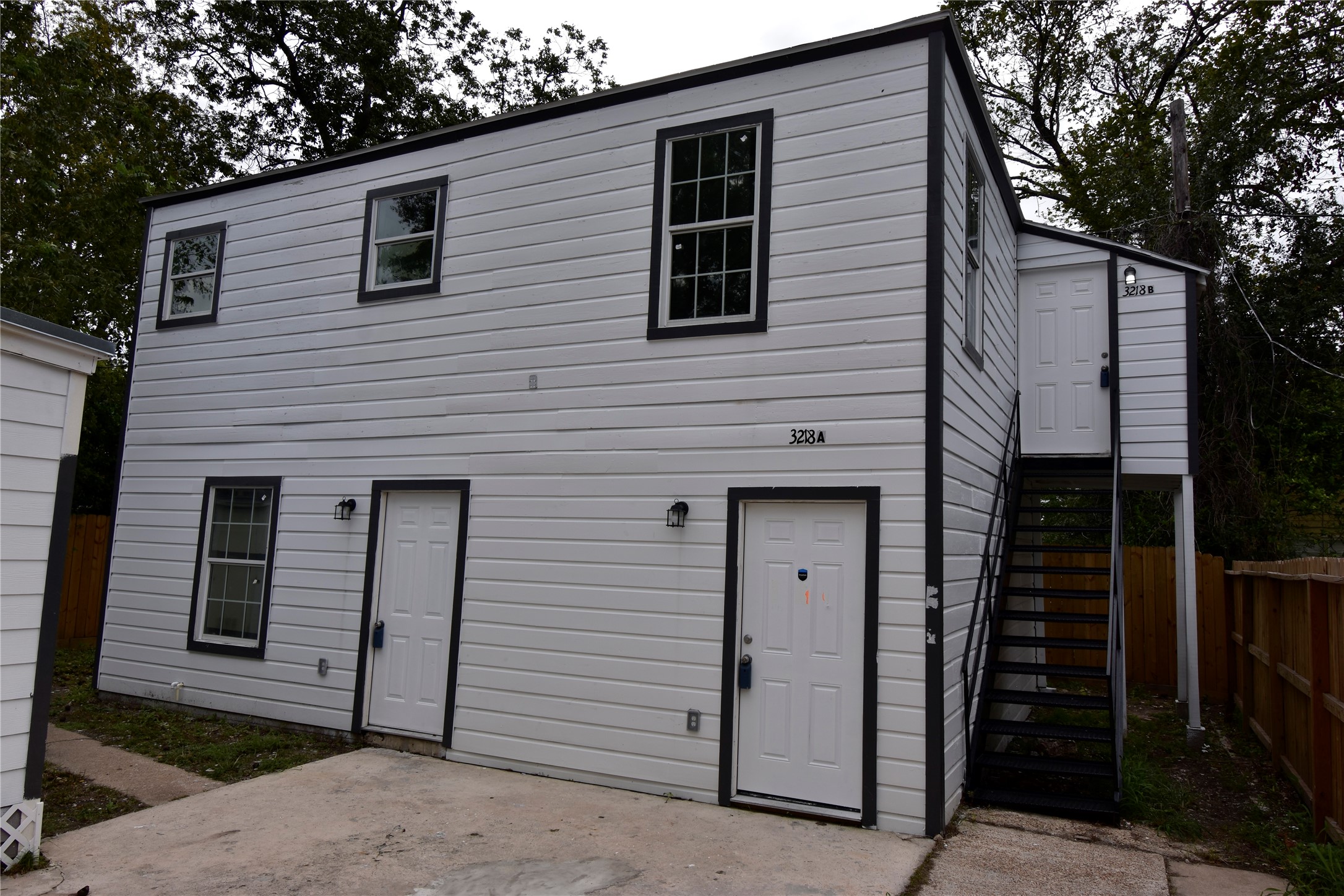 3218 Alabama Street B Property Photo 1