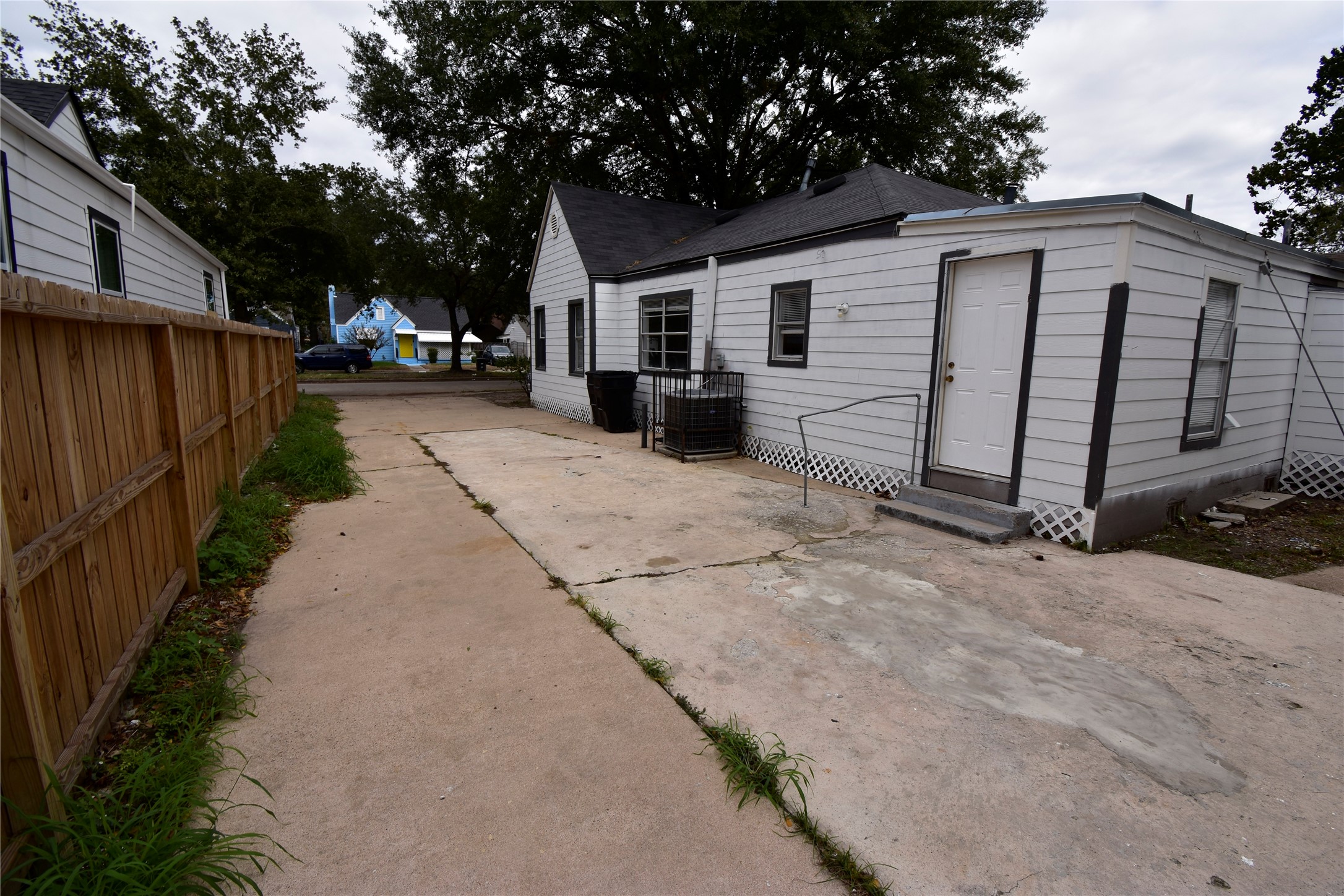 3218 Alabama Street B Property Photo 2