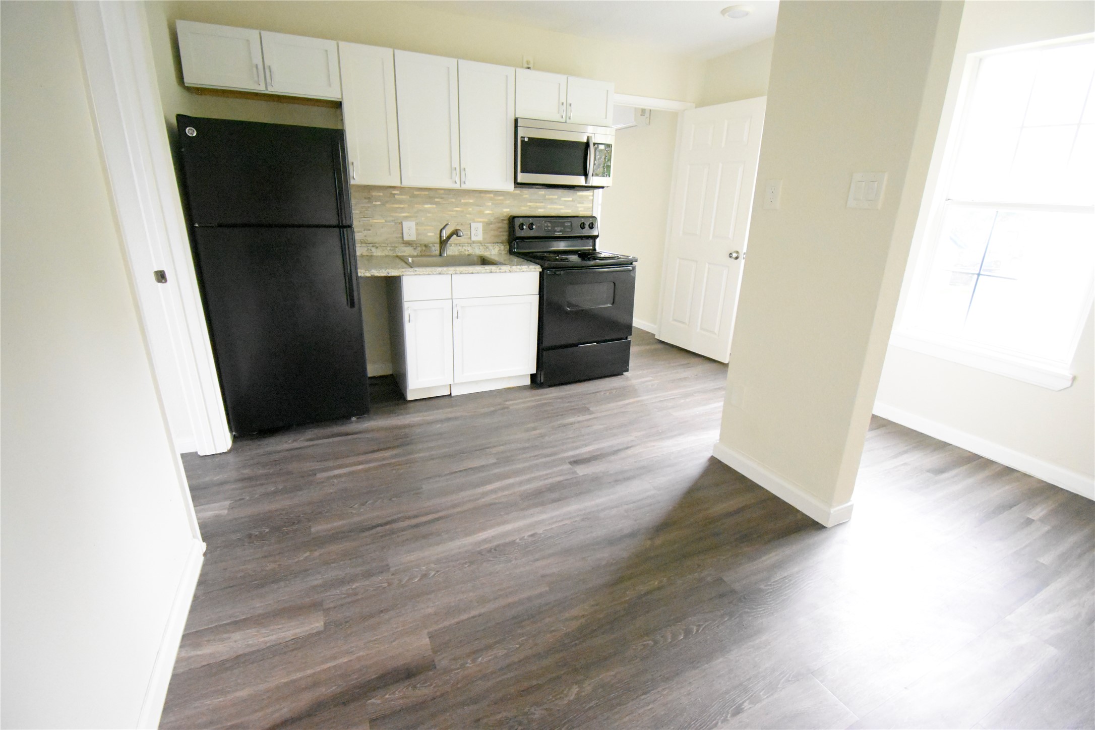 3218 Alabama Street B Property Photo 4