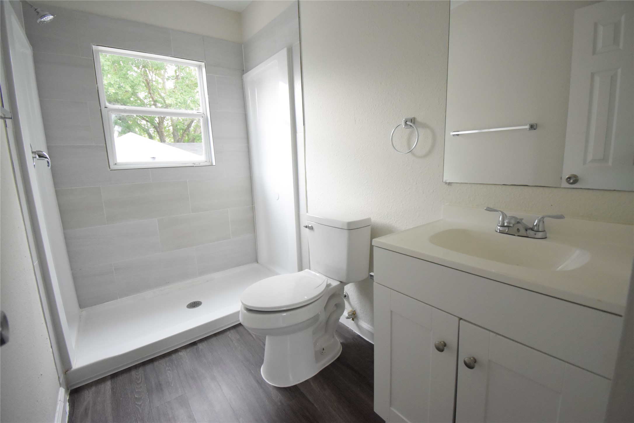 3218 Alabama Street B Property Photo 6