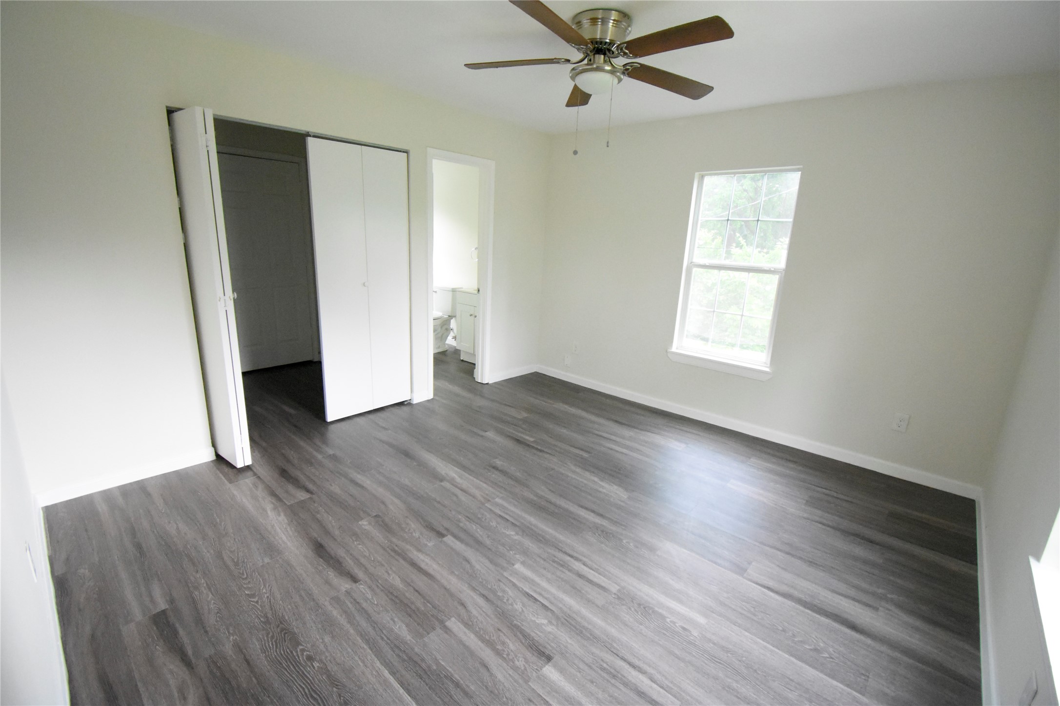 3218 Alabama Street B Property Photo 7