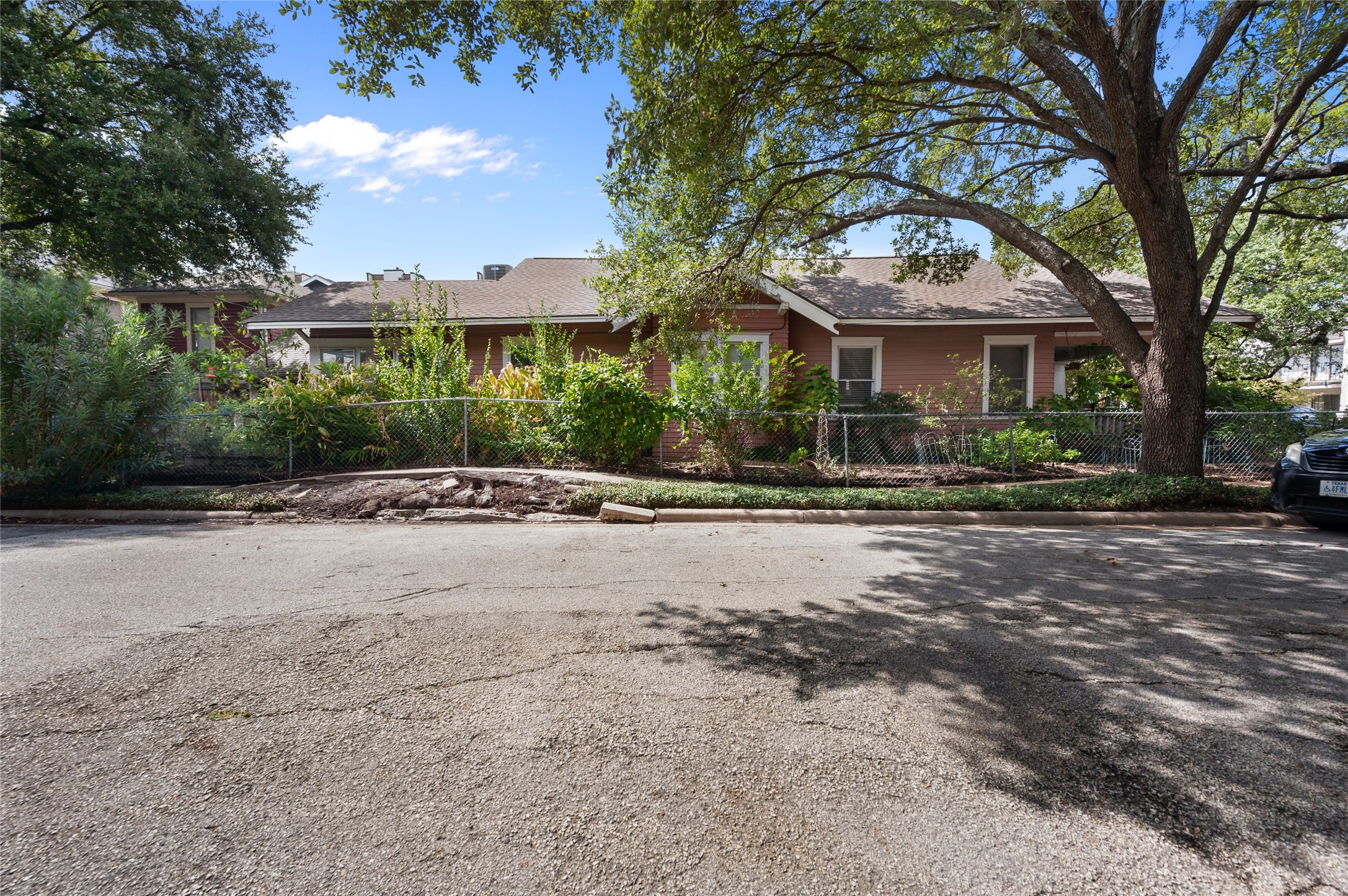 603 Welch Street Property Photo 6