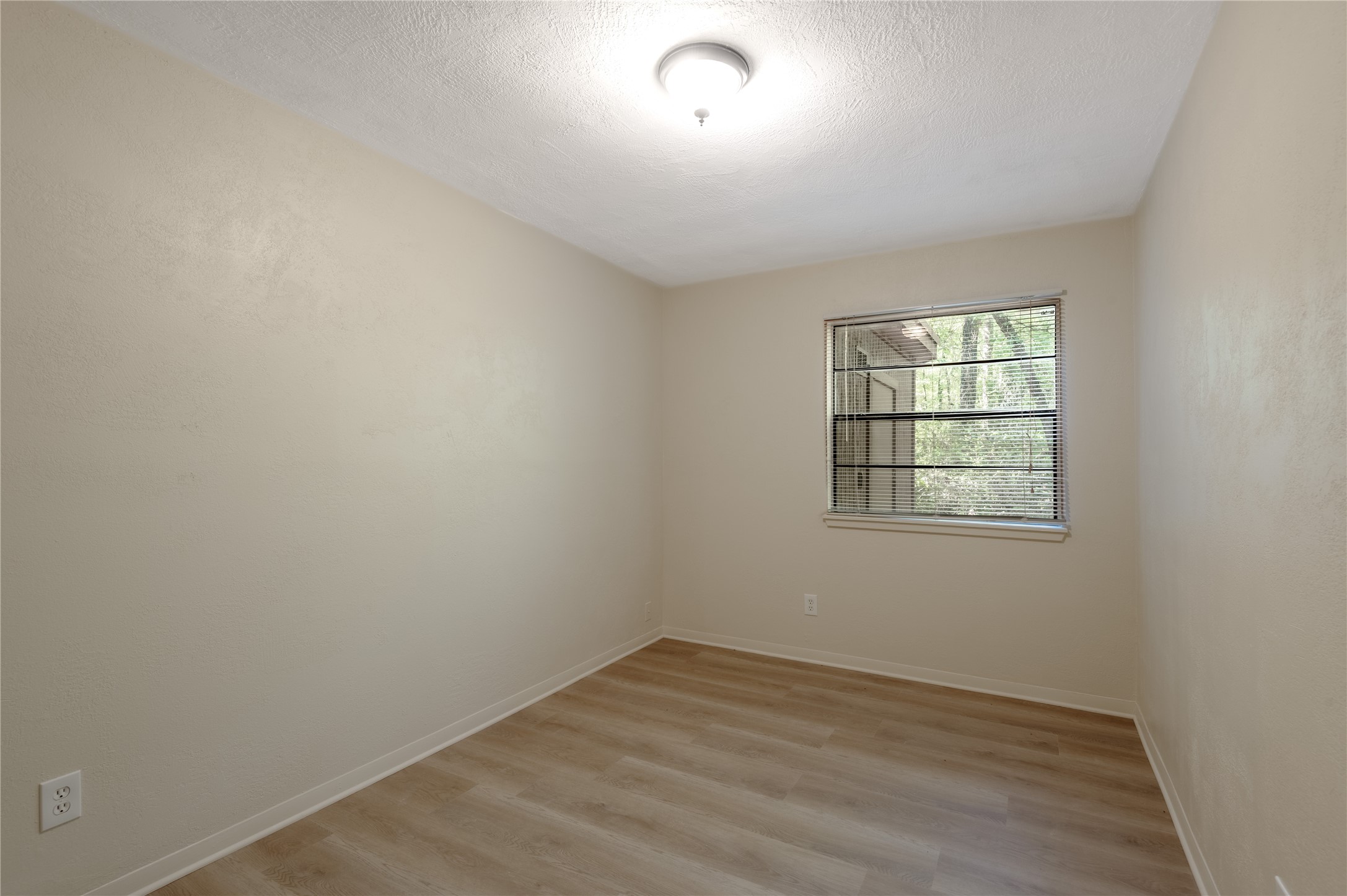 28633 Shawnee Court Property Photo 25