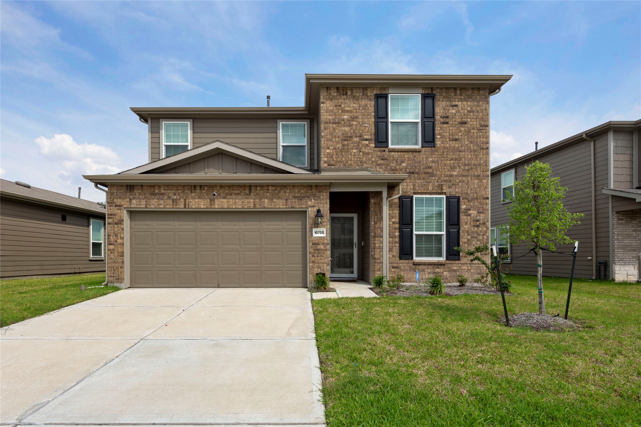 10705 Fairview Landing Drive Property Photo 1