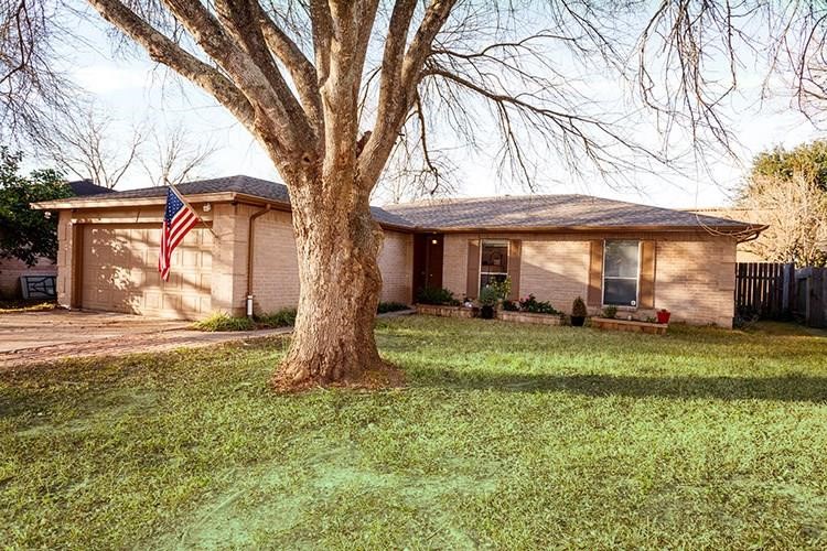 5910 Country Place Property Photo 1