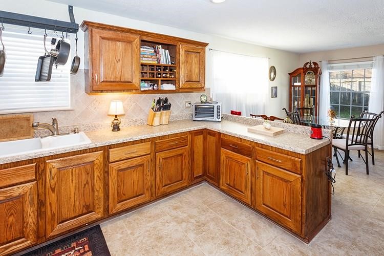 5910 Country Place Property Photo 4