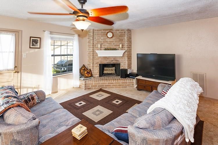 5910 Country Place Property Photo 7