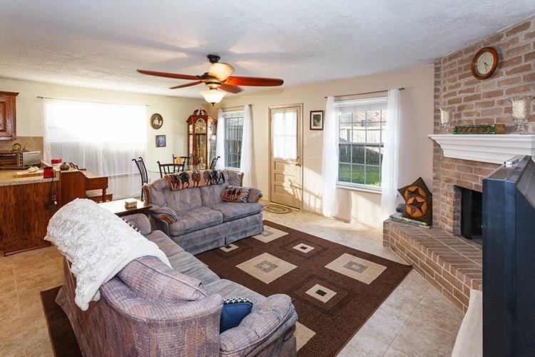 5910 Country Place Property Photo 8