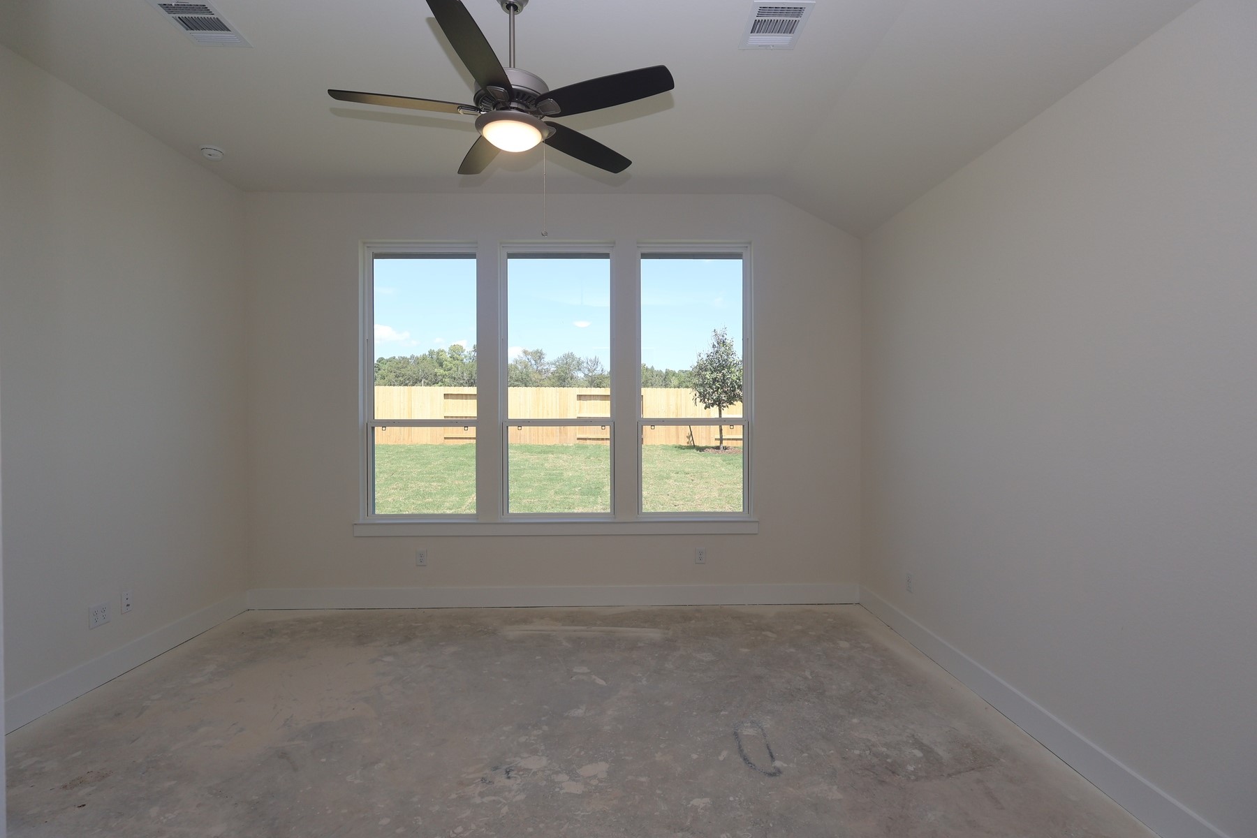 14912 Clover Meadow Lane Property Photo 8