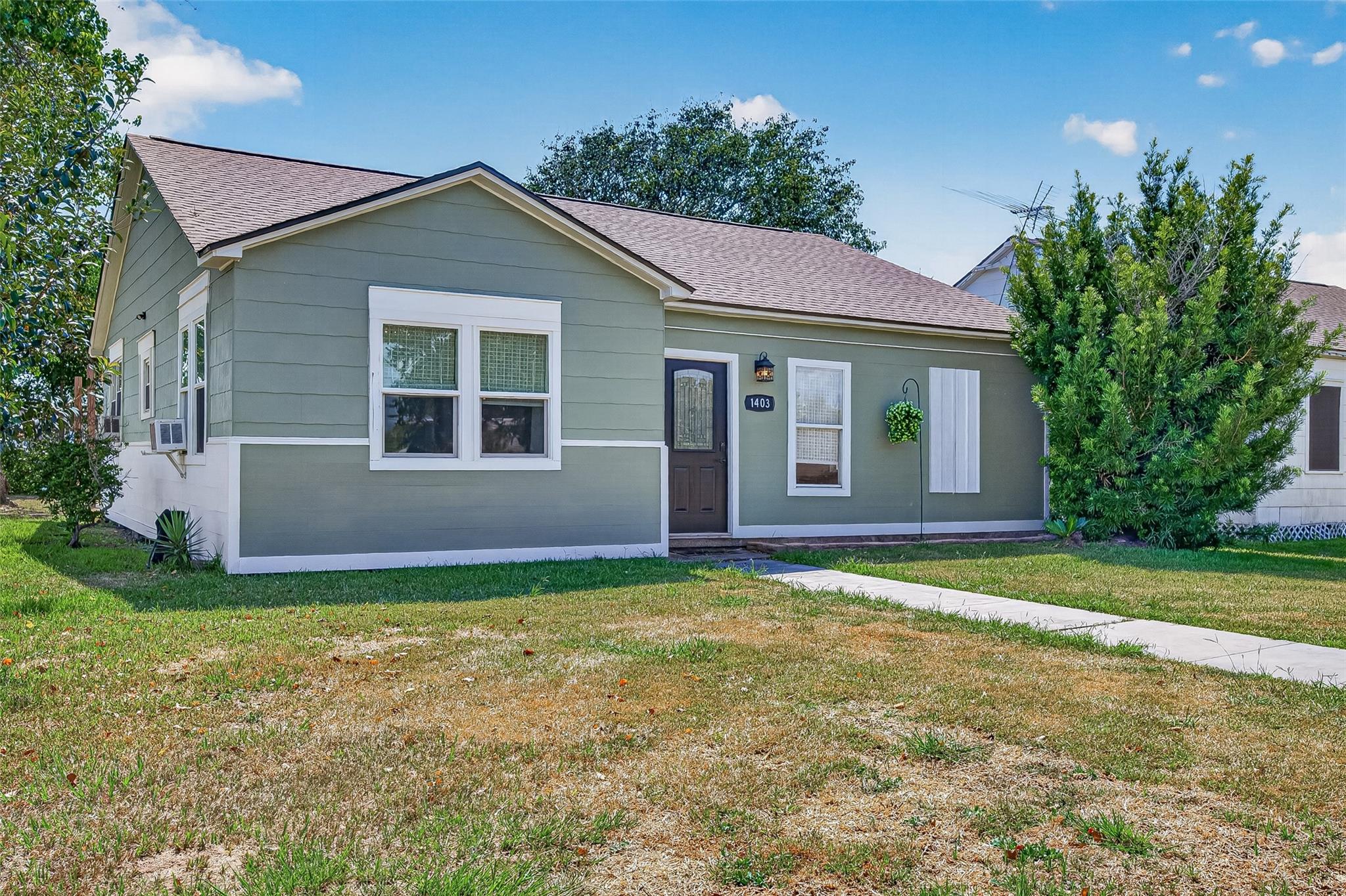 1403 N Avenue F, Freeport Tx 77541 Property Photo 1