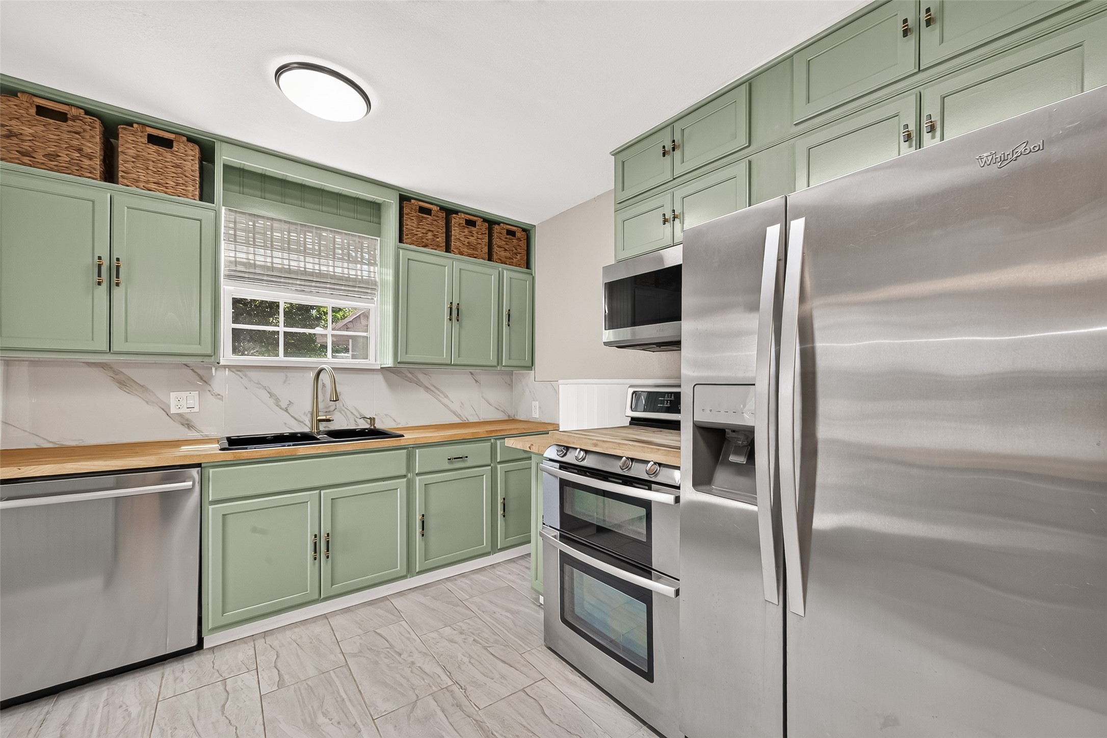 1403 N Avenue F Property Photo 8