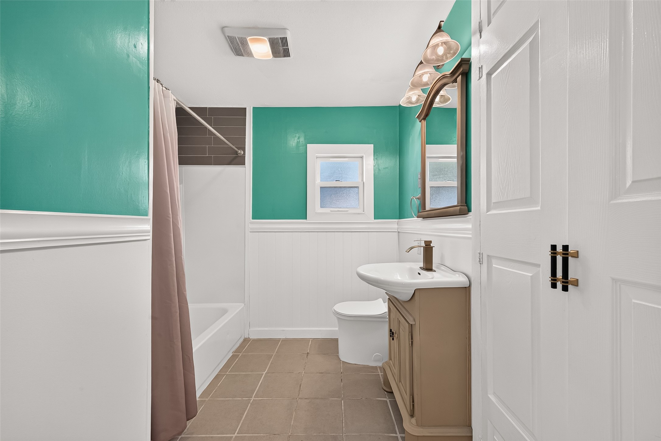 1403 N Avenue F Property Photo 11
