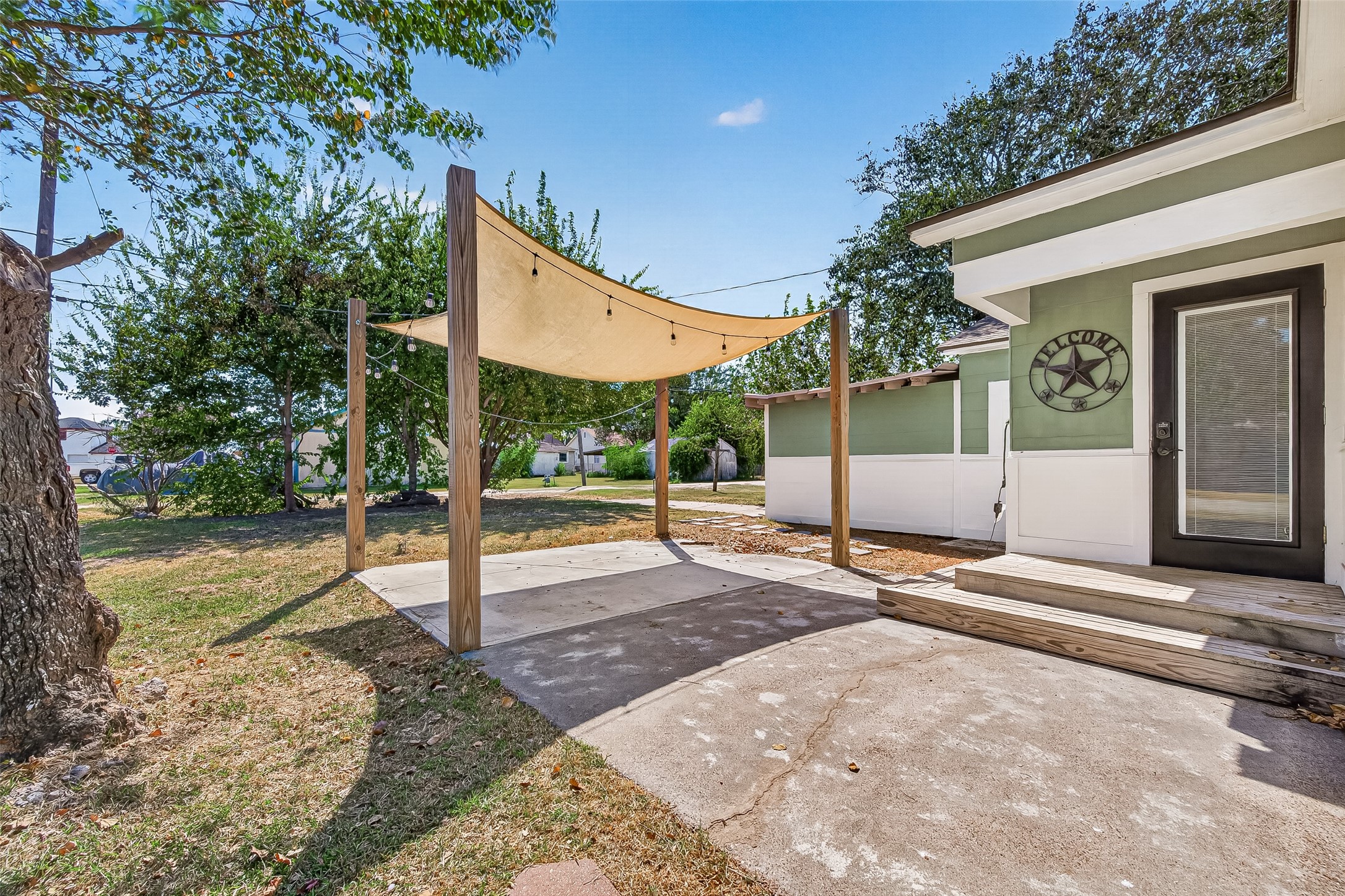 1403 N Avenue F Property Photo 16
