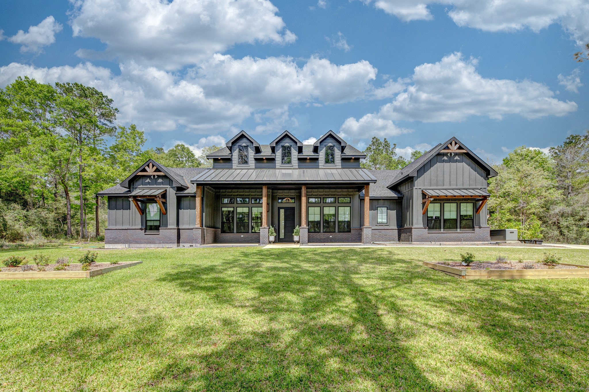 10433 Wagon Pass Trail Property Photo 1