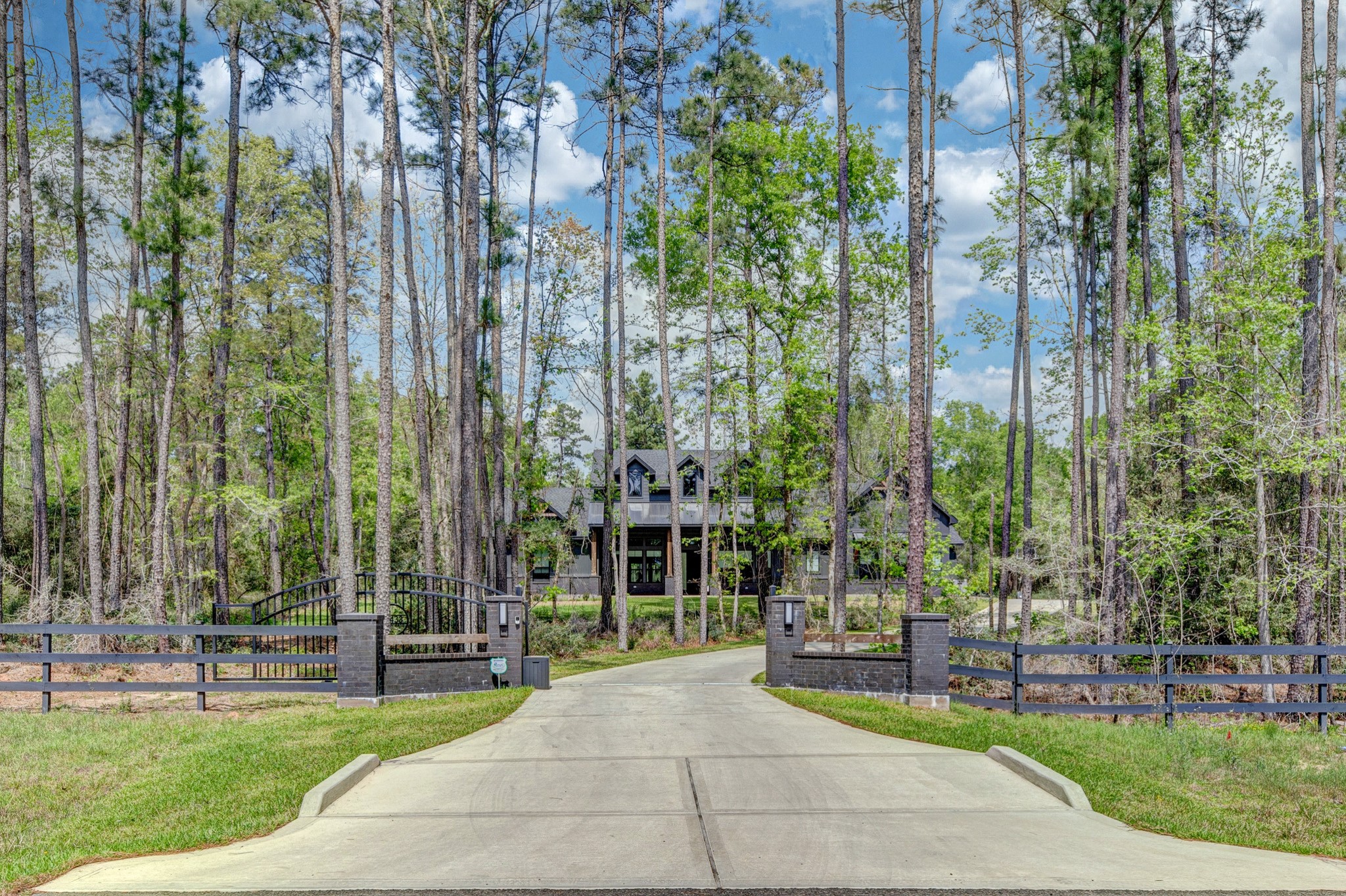 10433 Wagon Pass Trail Property Photo 2