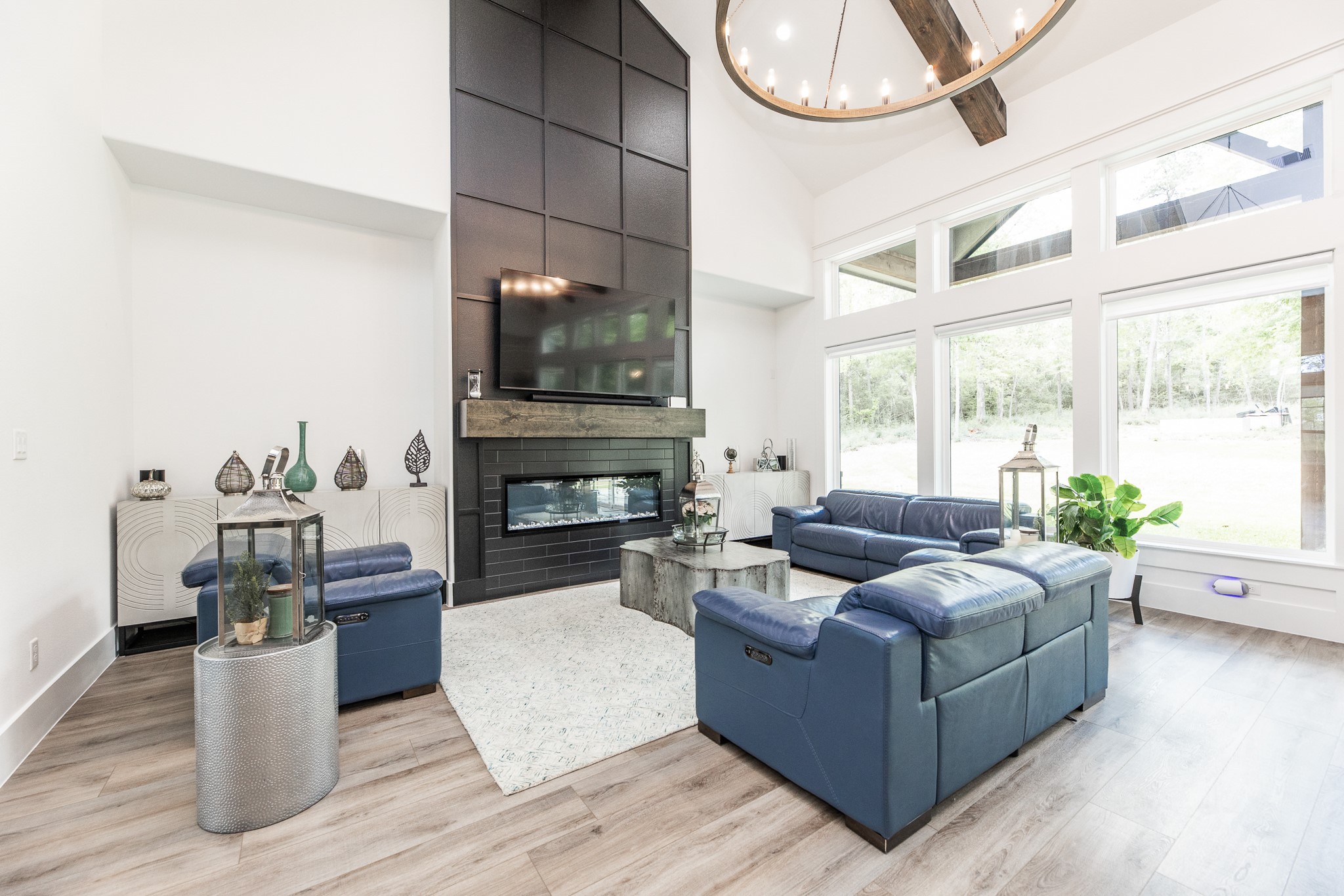 10433 Wagon Pass Trail Property Photo 15