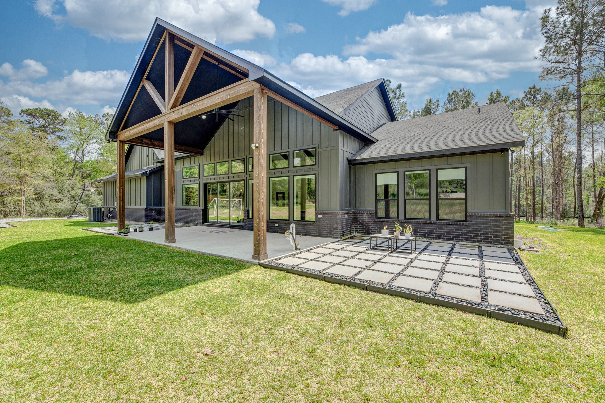 10433 Wagon Pass Trail Property Photo 47