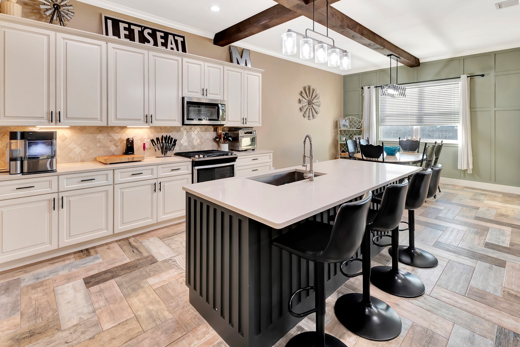 804 Catclaw Lane Property Photo 14