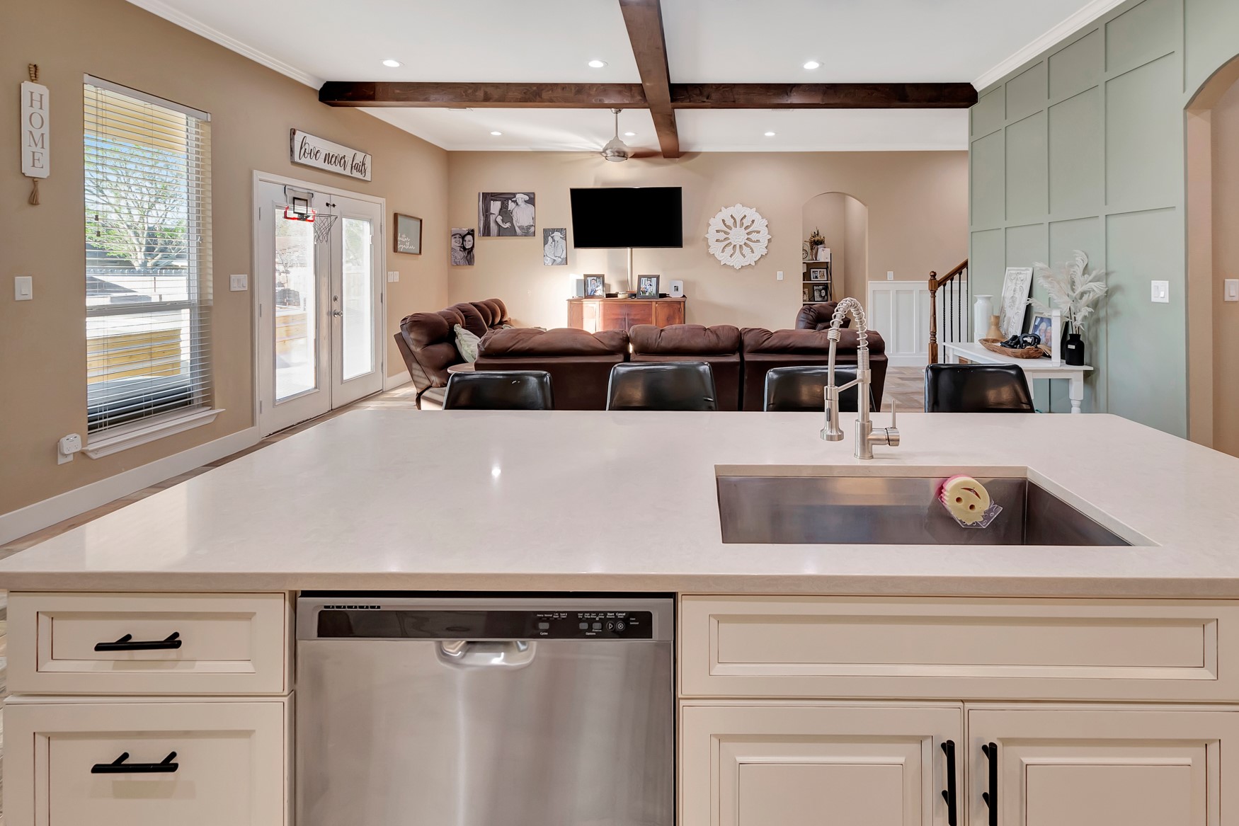 804 Catclaw Lane Property Photo 16