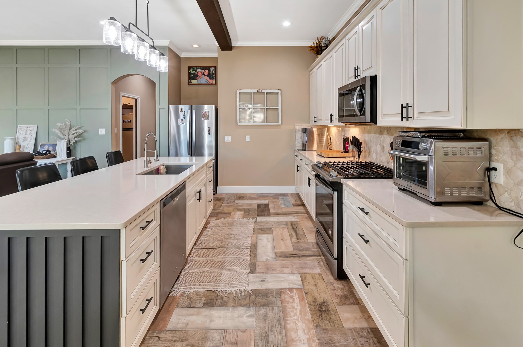 804 Catclaw Lane Property Photo 17