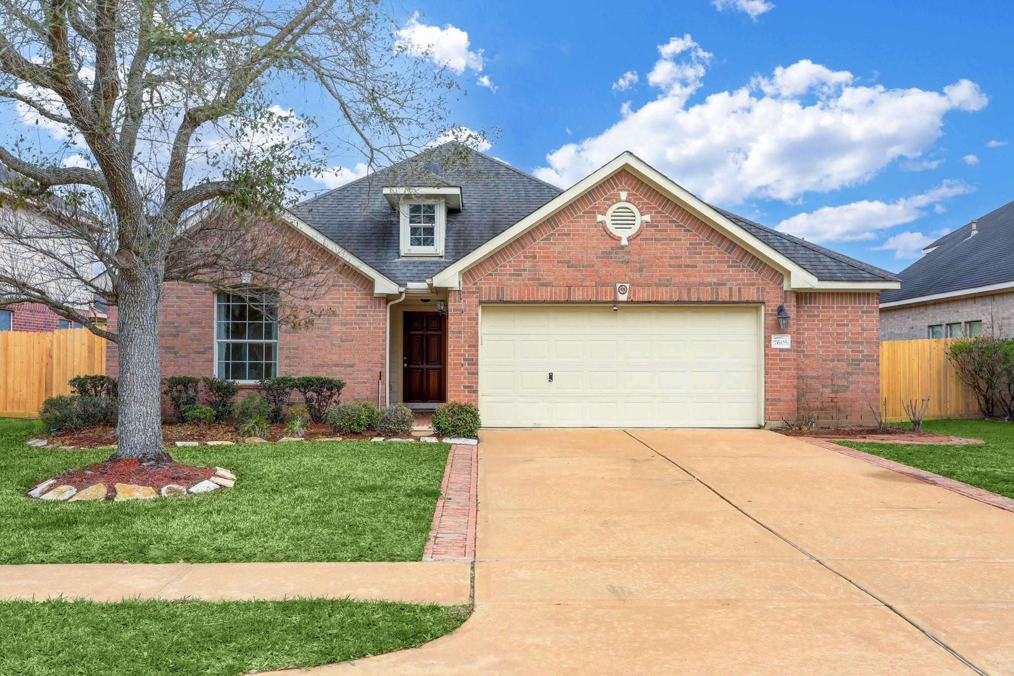 7605 Waterlilly Lane Property Photo 1