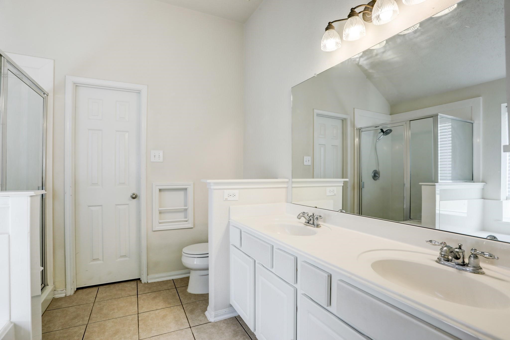 7605 Waterlilly Lane Property Photo 12