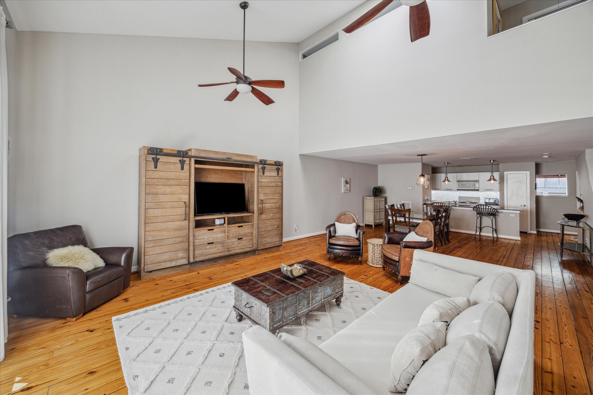 6111 Gehring Street Property Photo 4