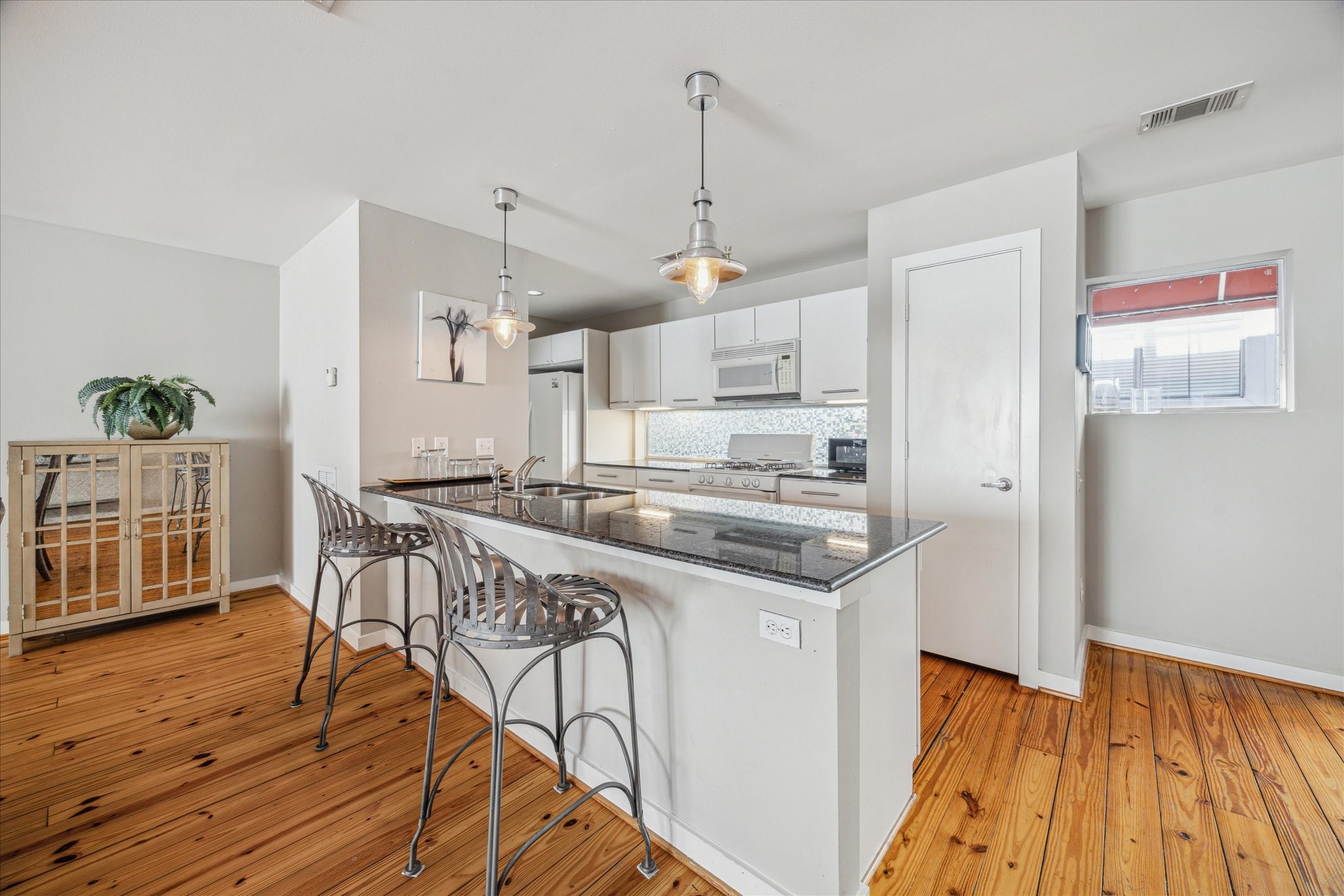 6111 Gehring Street Property Photo 5