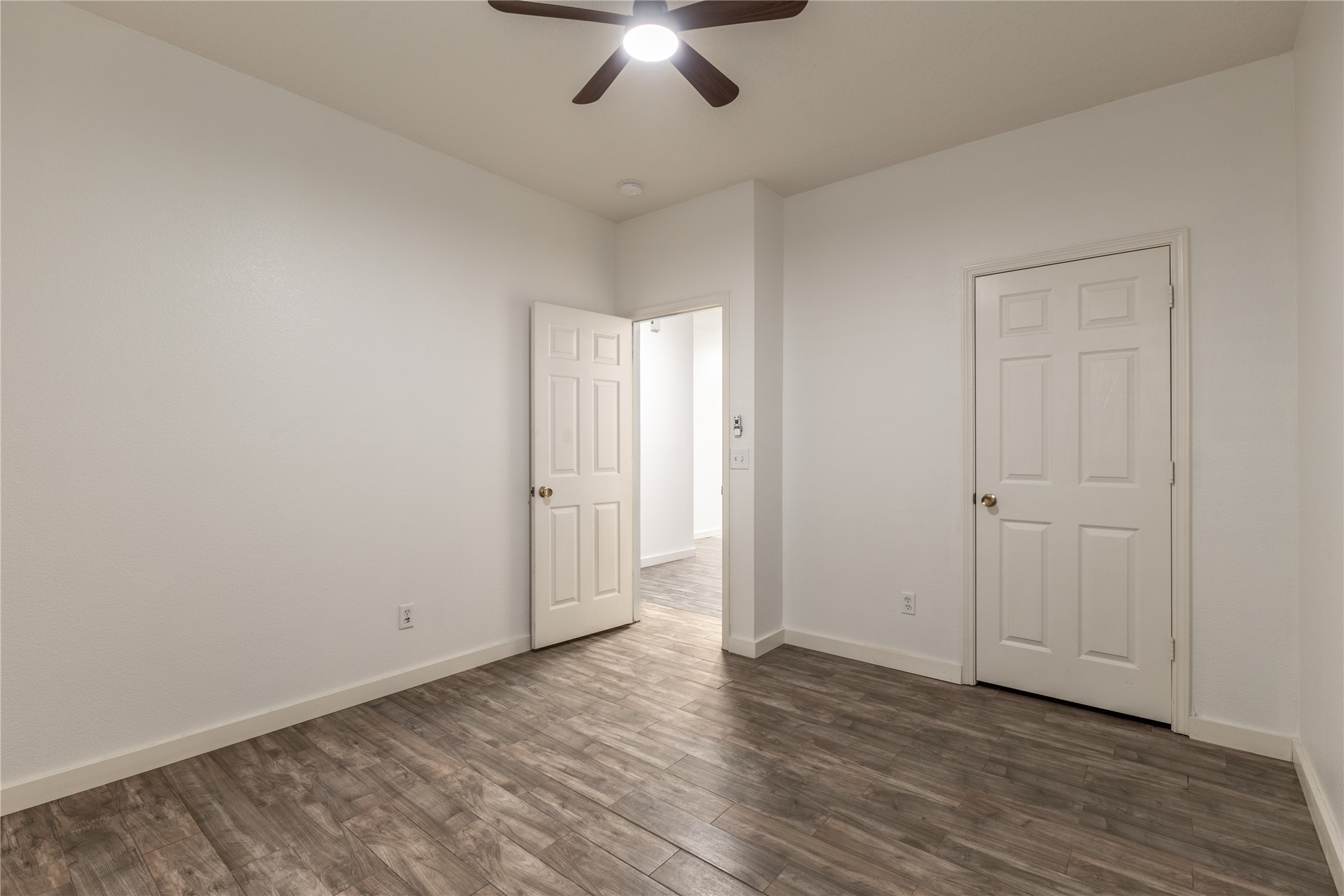 20018 Rolling Hills Lane Property Photo 11