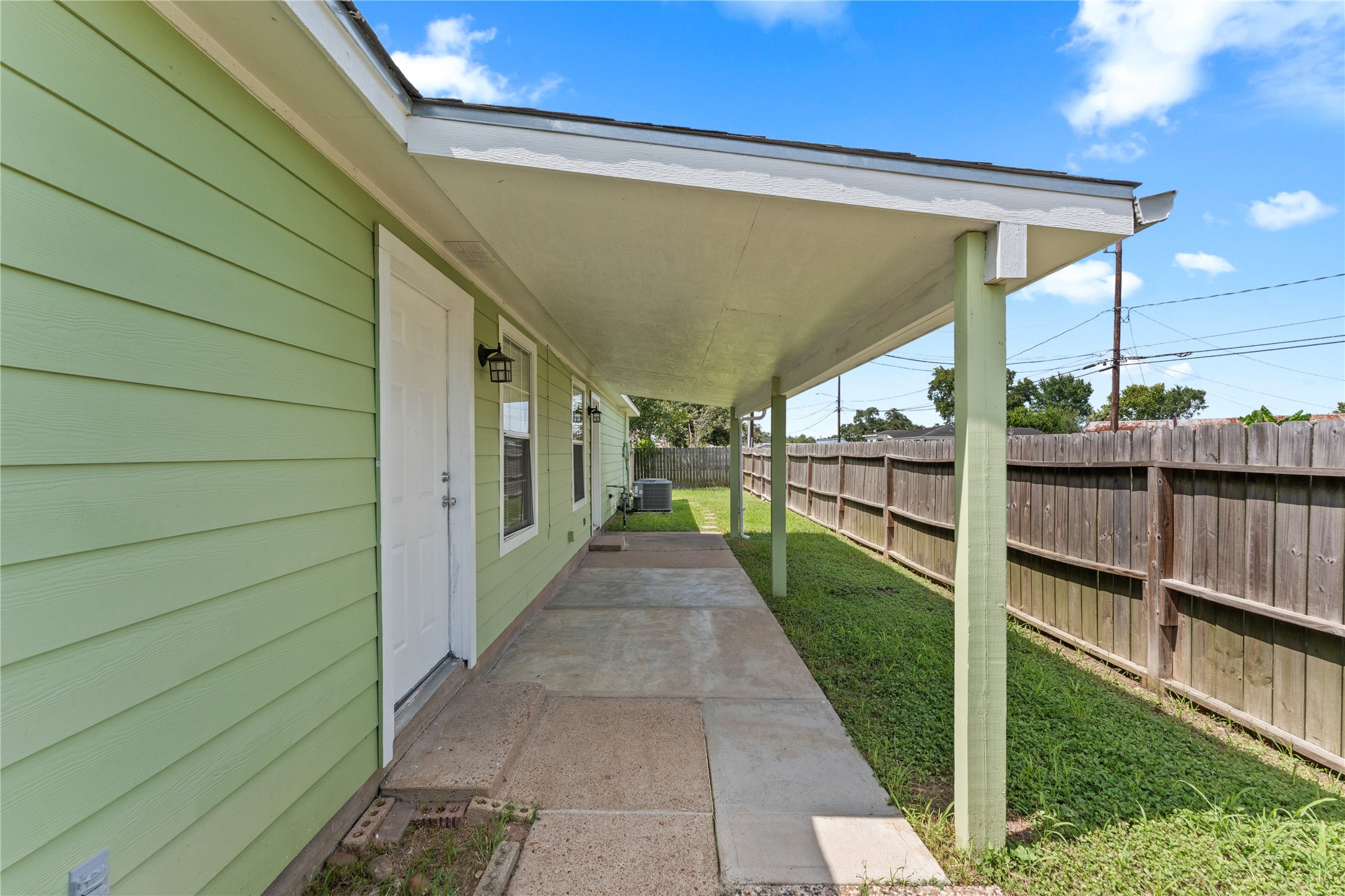 5035 Reno Drive Property Photo 6