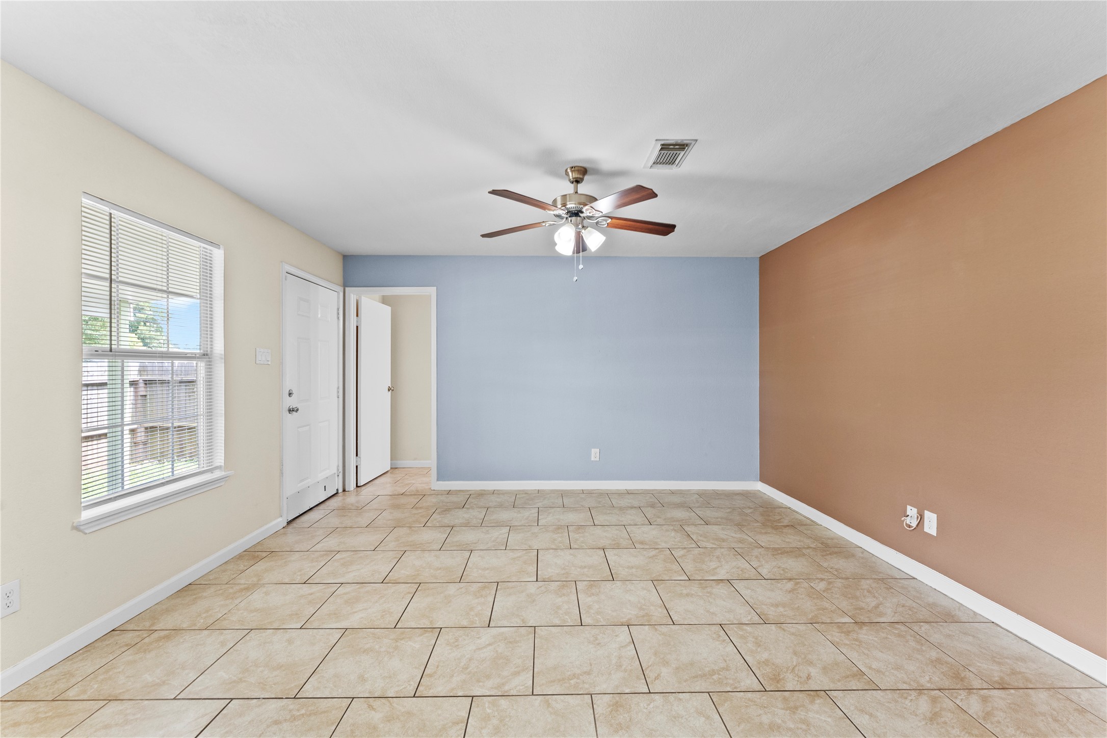 5035 Reno Drive Property Photo 10