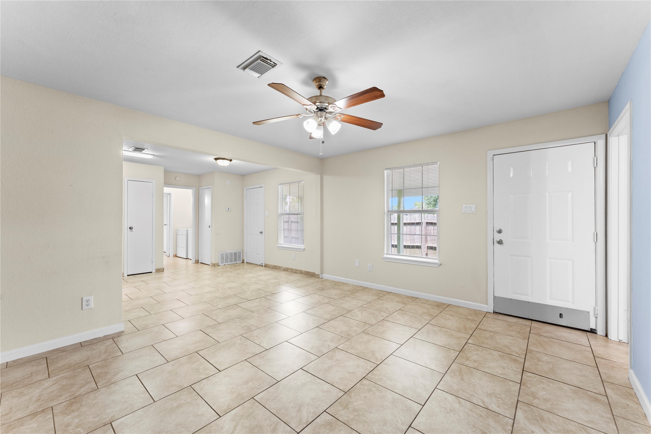 5035 Reno Drive Property Photo 11