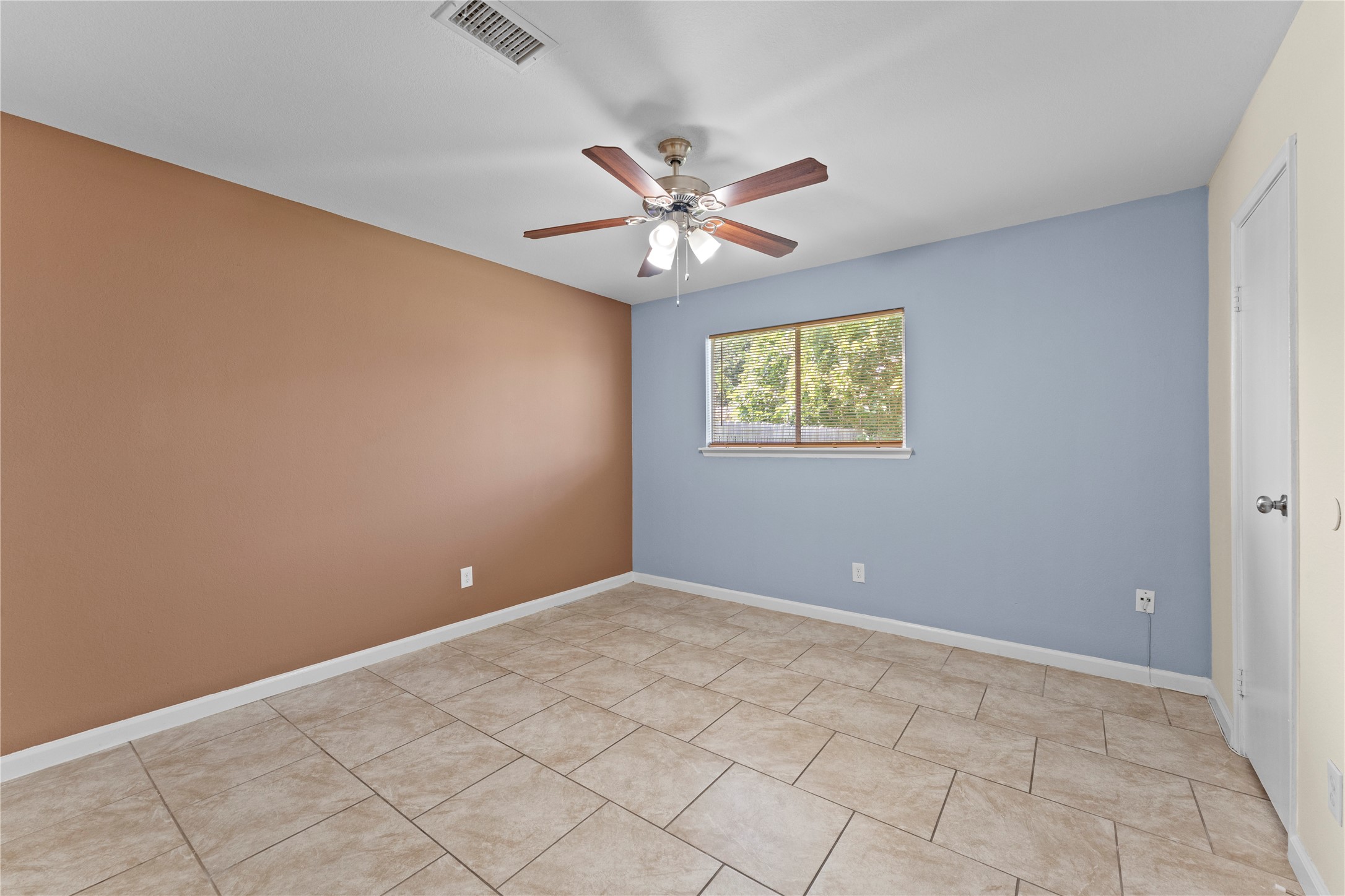 5035 Reno Drive Property Photo 12