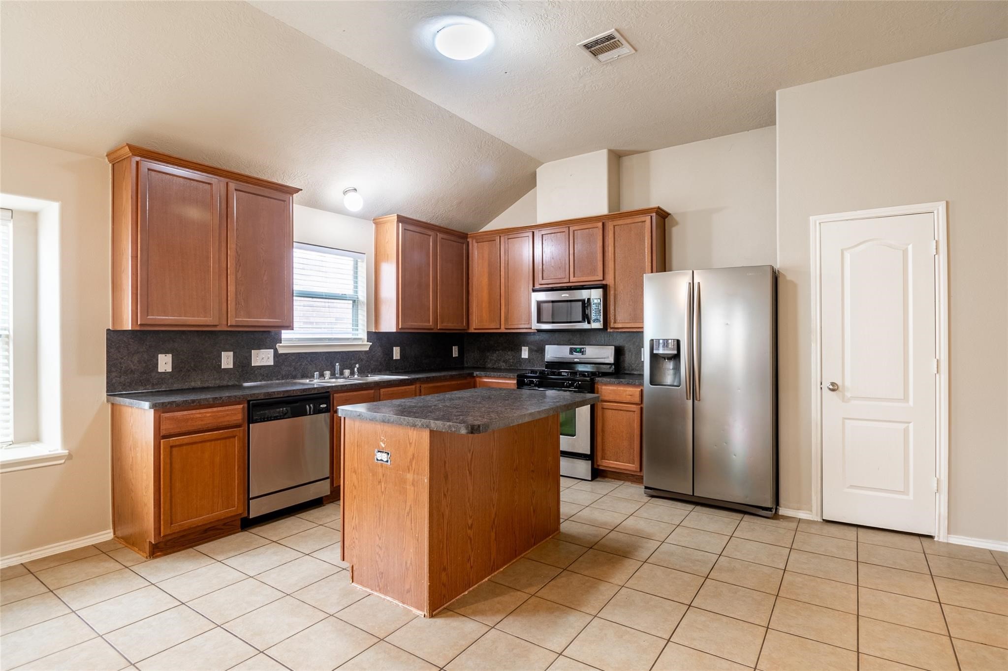 24622 Colonial Birch Lane Property Photo 6