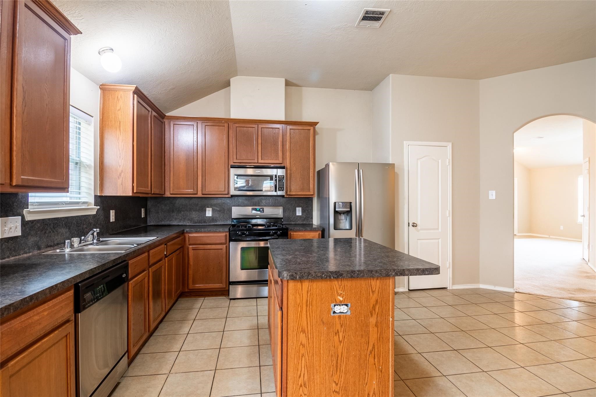 24622 Colonial Birch Lane Property Photo 7