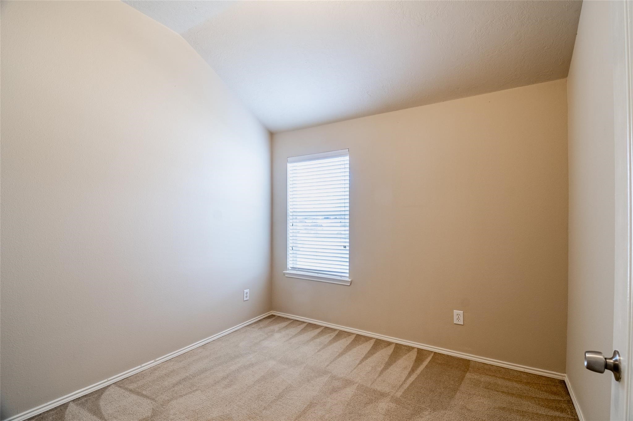 24622 Colonial Birch Lane Property Photo 26