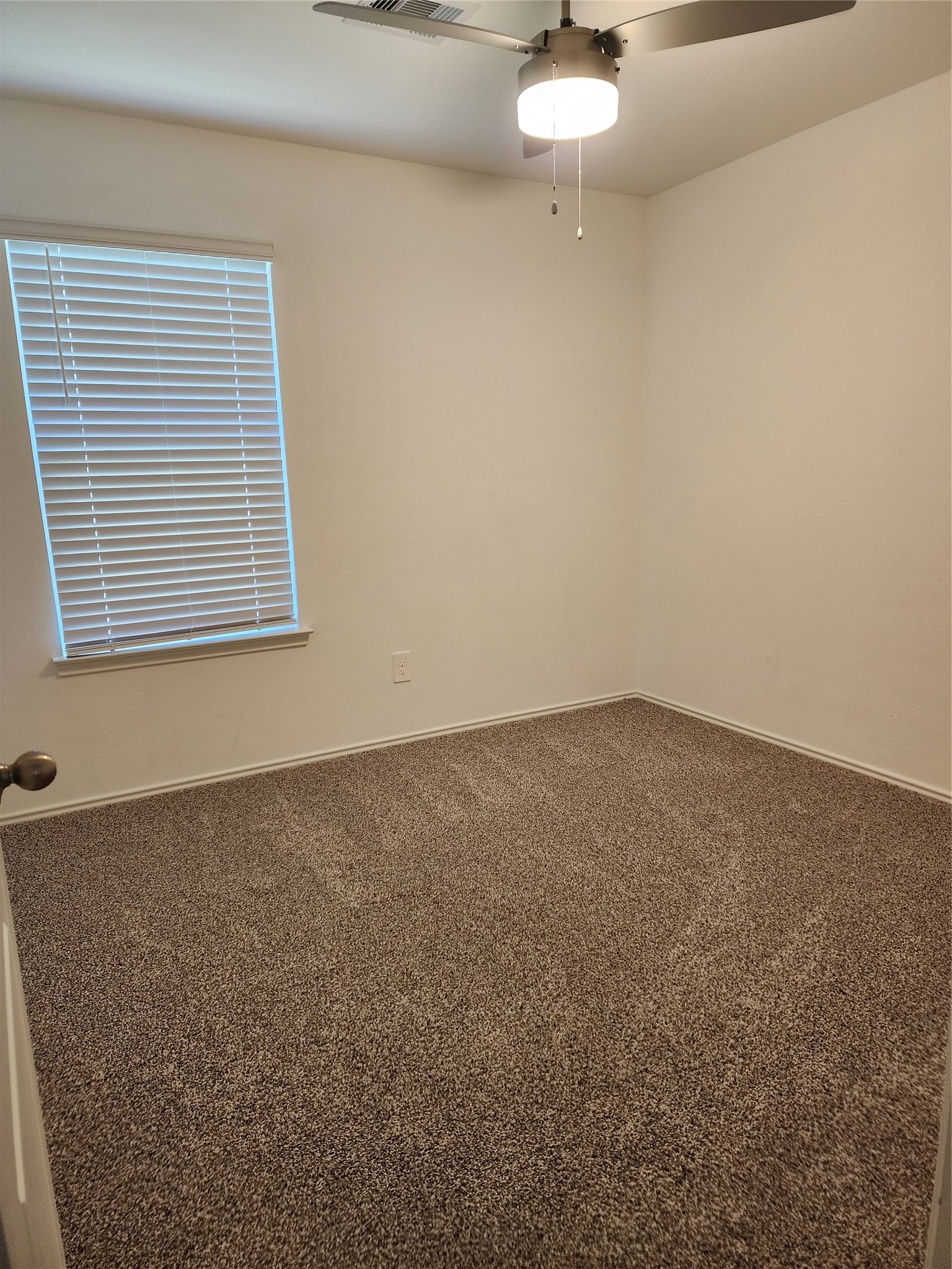 5203 Mossdale Bluff Lane Property Photo 3