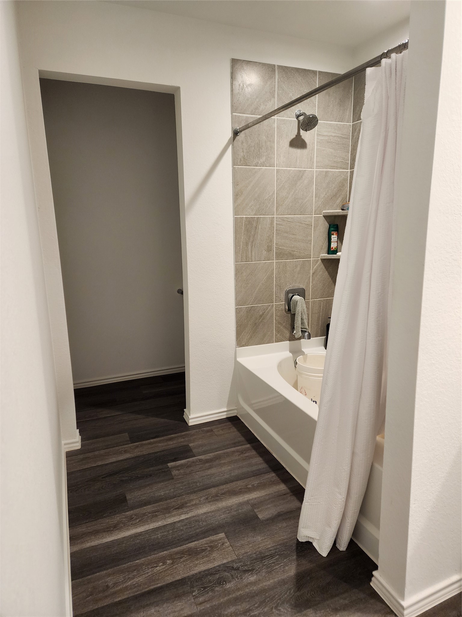 5203 Mossdale Bluff Lane Property Photo 16