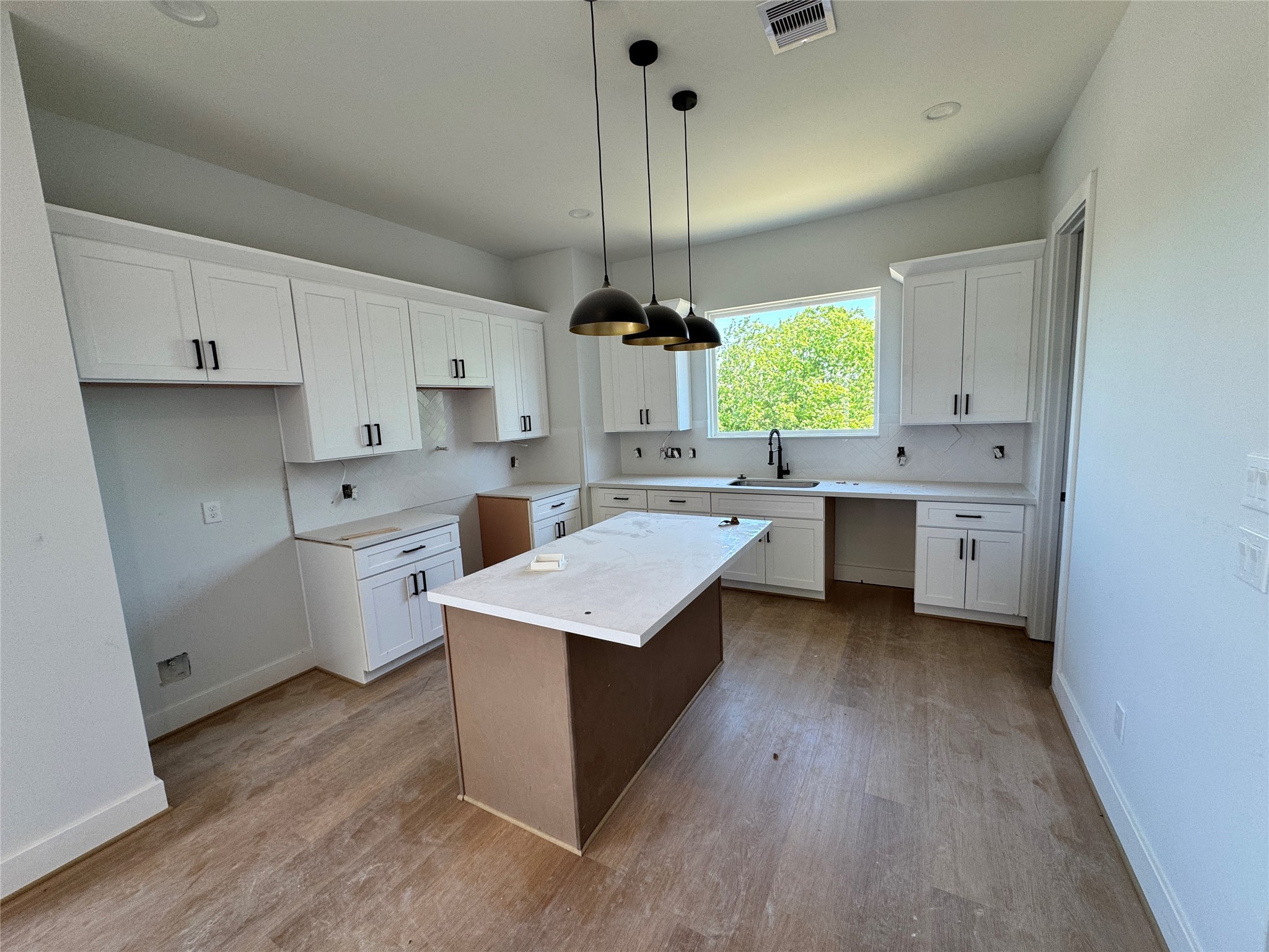 7229 Tierwester Street Property Photo 4